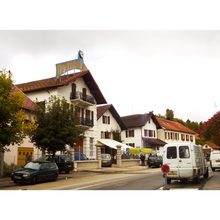 Laden Sie das Bild in den Galerie-Viewer, Trilogie