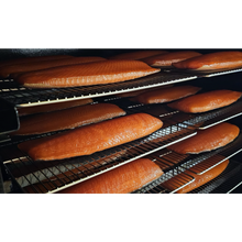 Laden Sie das Bild in den Galerie-Viewer, Lachs Glut &amp; Späne feat. Artsinthe Vol.01